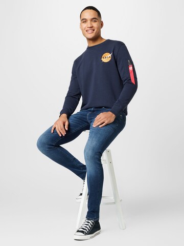 ALPHA INDUSTRIES Sweatshirt in Blue