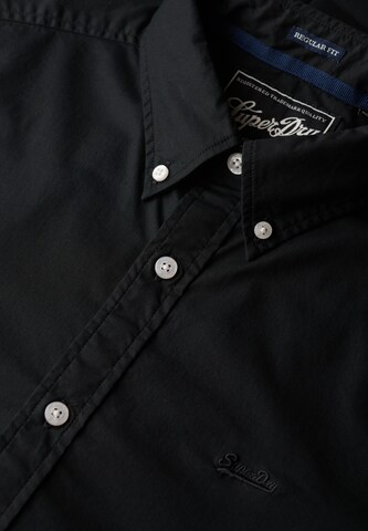 Coupe regular Chemise Superdry en noir