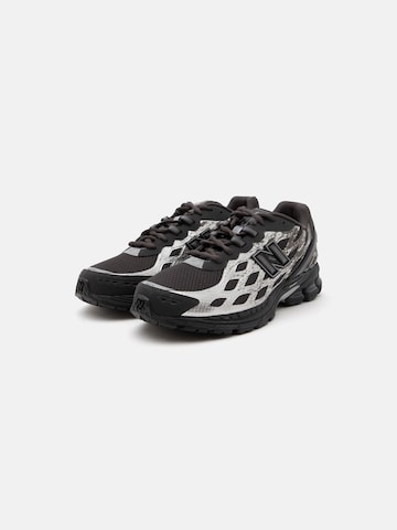 Sneaker bassa '1906' di new balance in nero