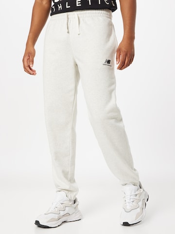 Effilé Pantalon de sport new balance en blanc : devant