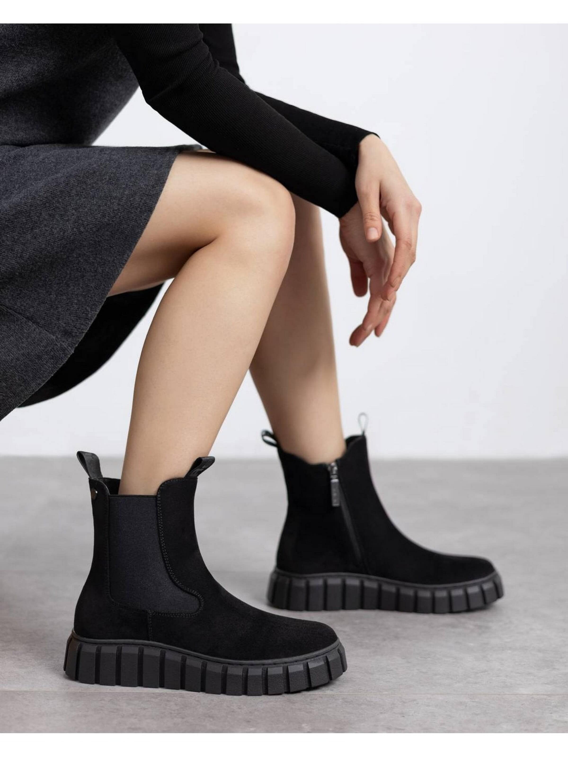 Refresh Chelsea Boots 'Beatles Donna - 173088' in Black