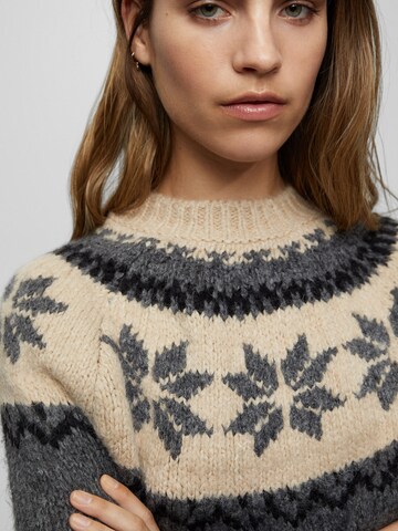 Pull&Bear Sweter w kolorze szary