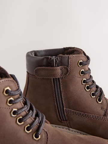 Next - Botas en marrón