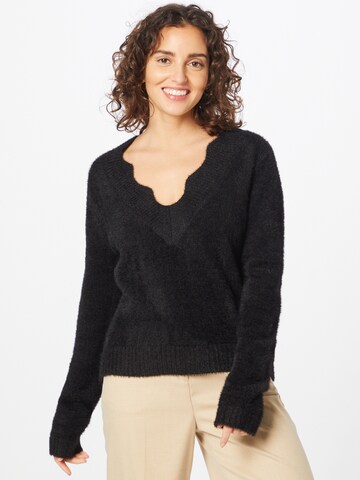 ABOUT YOU Sweater 'Maxima' in Black: front