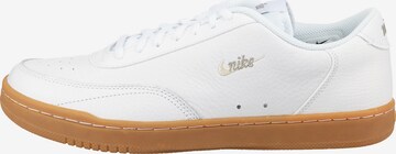 Sneaker bassa 'Court Vintage Premium' di Nike Sportswear in bianco