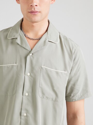 Abercrombie & Fitch Regular fit Srajca | zelena barva