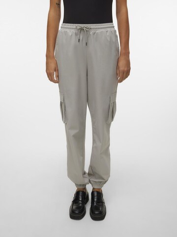 VERO MODA Loosefit Cargobroek 'VMKimberly' in Grijs
