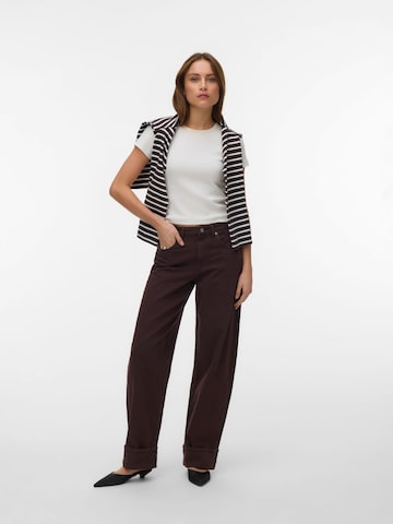 VERO MODA Vat Jeans 'FONDA' in Bruin