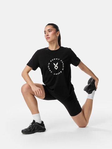 Cardio Bunny - Camiseta 'RELAXED LOGO' en negro