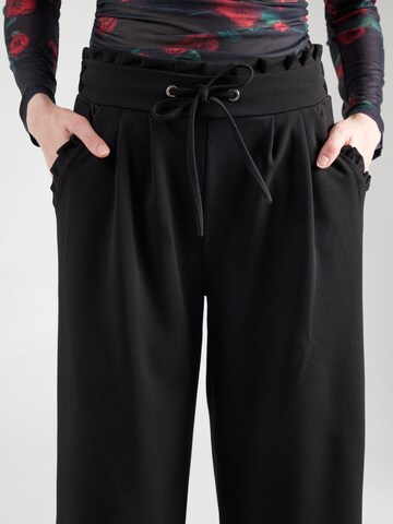 Wide leg Pantaloni con pieghe 'Tr44ay' di Hailys in nero