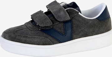victoria Sneaker in Grau: Vorderseite