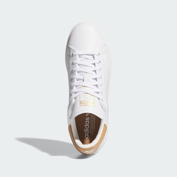 Chaussure de sport ADIDAS PERFORMANCE en blanc
