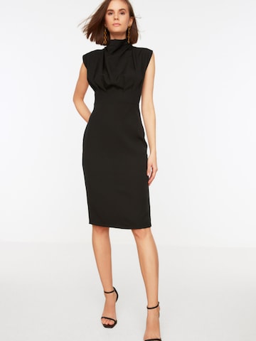 Trendyol Sheath dress in Black: front