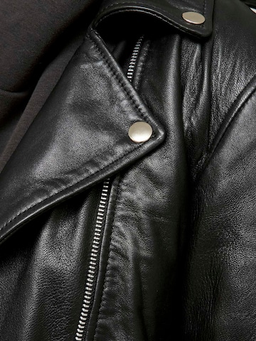 THE ODDS Between-season jacket 'Carbon Matte Leather Jacket Women/ LMTD Edition' in Black: front