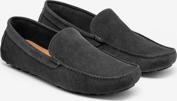 Kazar Moccasins in Black