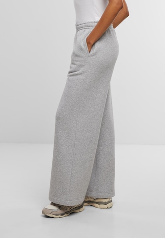Wide Leg Pantalon Urban Classics en gris