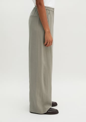 Marc O'Polo Loose fit Trousers in Green
