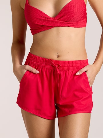 Shorts de bain OLYMPIA en rouge : devant