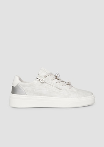 Baskets basses s.Oliver en blanc