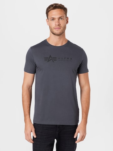 ALPHA INDUSTRIES T-shirt i grå: framsida