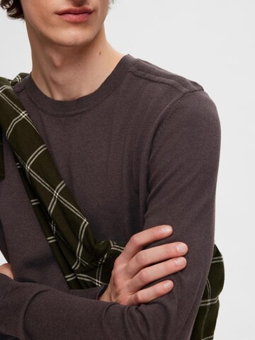 SELECTED HOMME Regular fit Sweater 'SLHBerg' in Brown