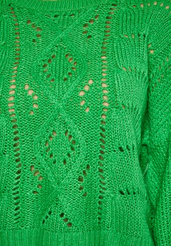 MYMO Sweater in Green