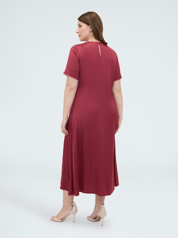 Robe Fiorella Rubino en rouge