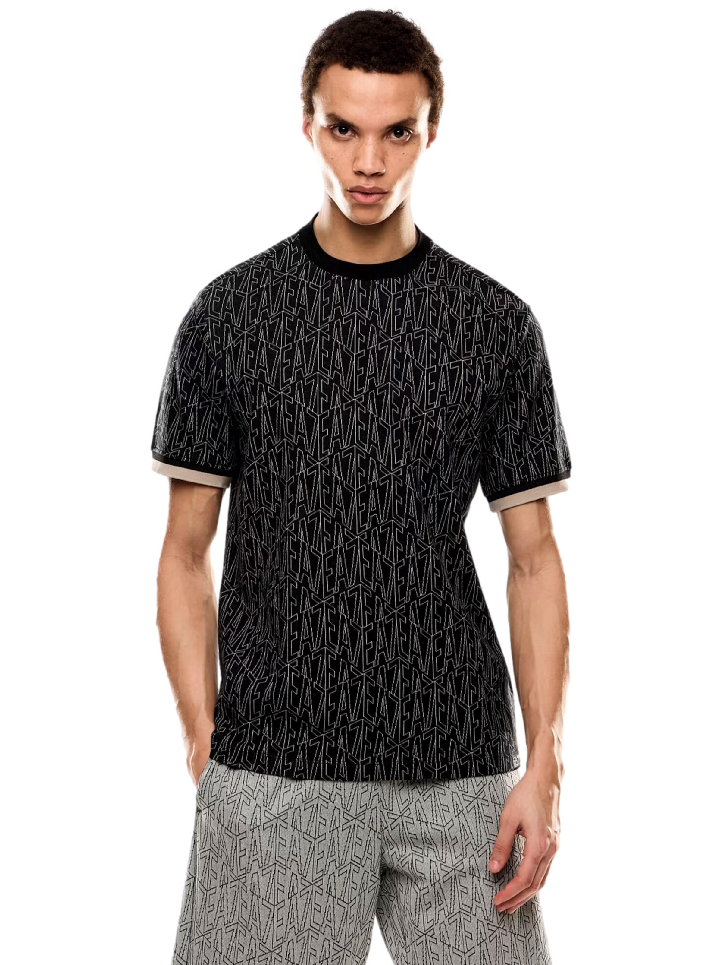 T-Shirt EA7 Emporio Armani en noir : devant