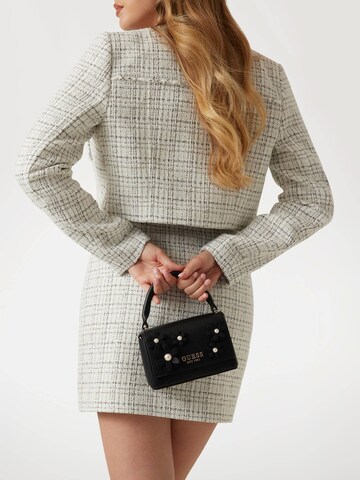 GUESS Handtasche 'Zaria' in Schwarz