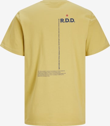 R.D.D. ROYAL DENIM DIVISION T-Shirt 'RDDELIO' in Gelb