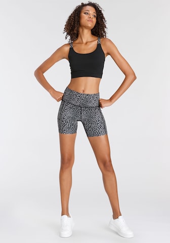 LASCANA ACTIVE Skinny Sportshorts in Grau