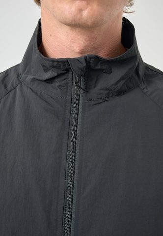 Cleptomanicx Jacke in Schwarz