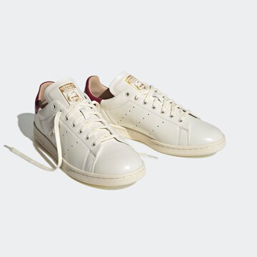 balts ADIDAS ORIGINALS Zemie brīvā laika apavi 'Stan Smith Lux'