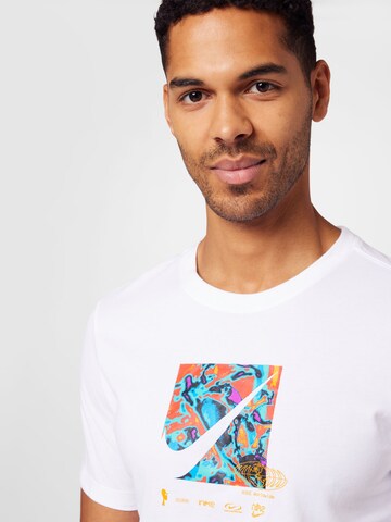 NIKE Funktionsshirt 'Wild Card' in Weiß