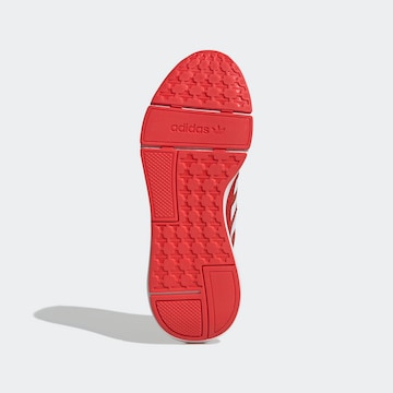 Baskets basses 'Swift Run 22' ADIDAS ORIGINALS en rouge