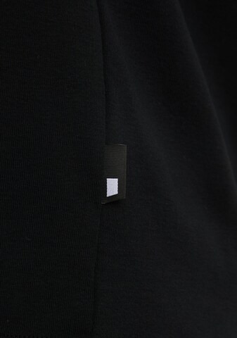 T-Shirt ' Hely ' CHASIN' en noir