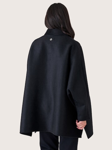 Camomilla Italia Cape in Zwart
