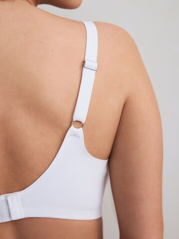 T-shirt Reggiseno 'Forever Lite' di Next in bianco