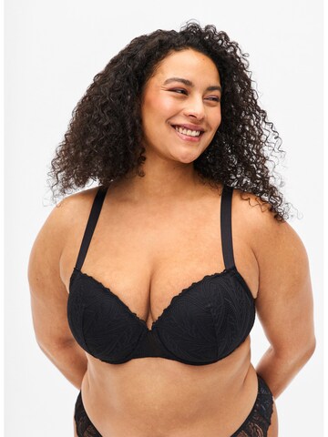 T-shirt Reggiseno di Devoted by Zizzi in nero: frontale