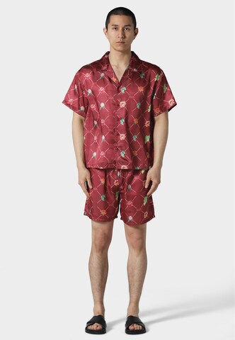 Coupe regular Chemise 'FRUIT MONOGRAM CUBAN' Pas De Monaco en rouge