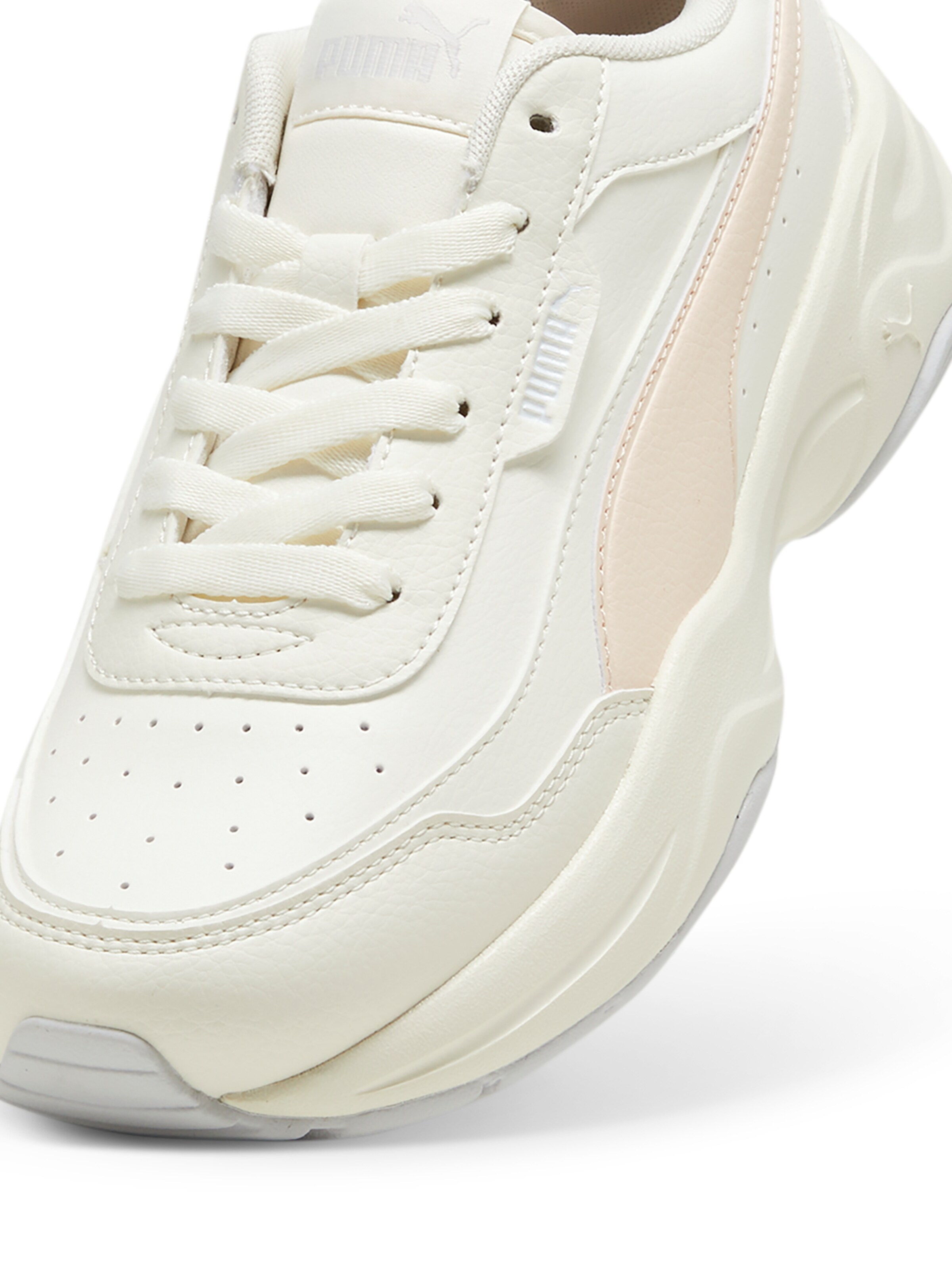 PUMA Σνίκερ χαμηλό 'Cilia' σε λευκό