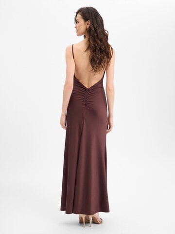 Robe de soirée Marie Lund en marron