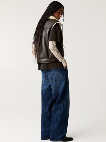 Pull&Bear Weste in Braun
