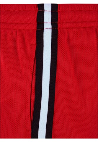 Urban Classics Loose fit Pants in Red