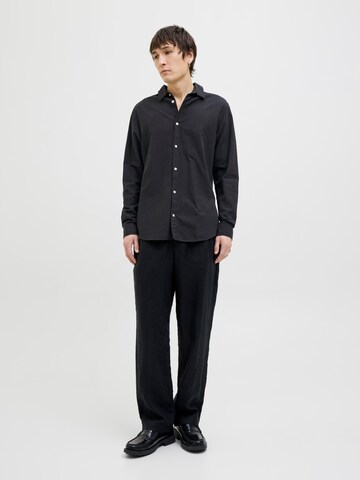 Coupe slim Chemise 'JJEBREEZE' JACK & JONES en noir