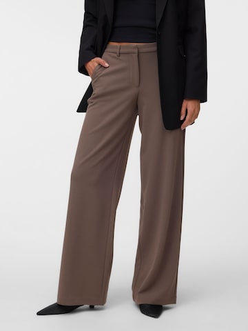 Wide Leg Pantalon 'VMZamira' VERO MODA en gris : devant