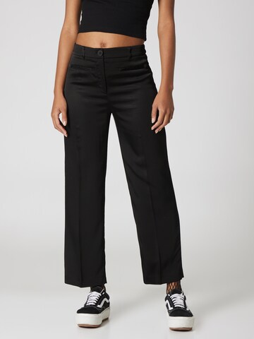 A LOT LESS Loose fit Pleated Pants 'Madlen' in Black: front