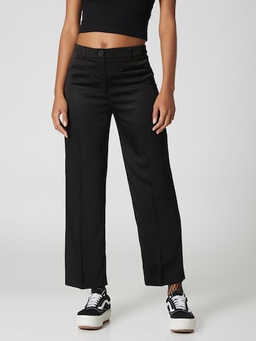 A LOT LESS Loose fit Trousers with creases 'Madlen' in Black: front