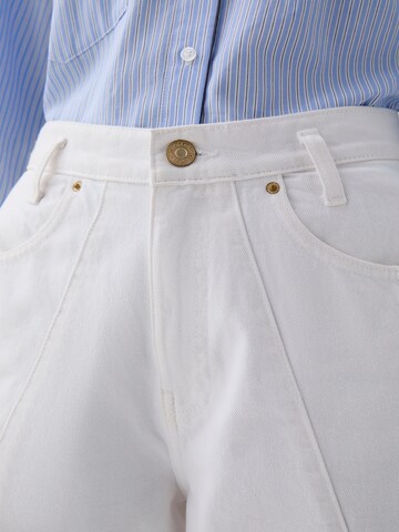 Scalpers Regular New Curvy Denim Pant ' ' in Weiß