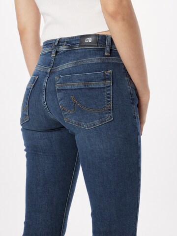 LTB Regular Jeans 'Vilma' in Blauw